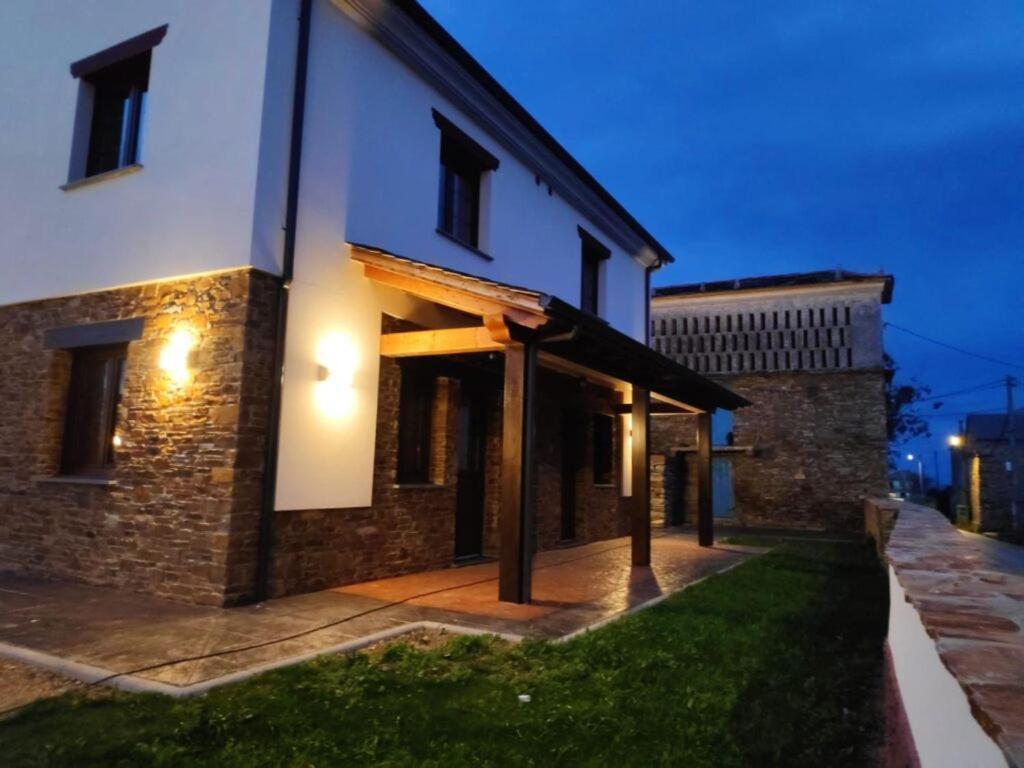 Apartamentos Rurales Lola Penarronda Castropol Exterior photo