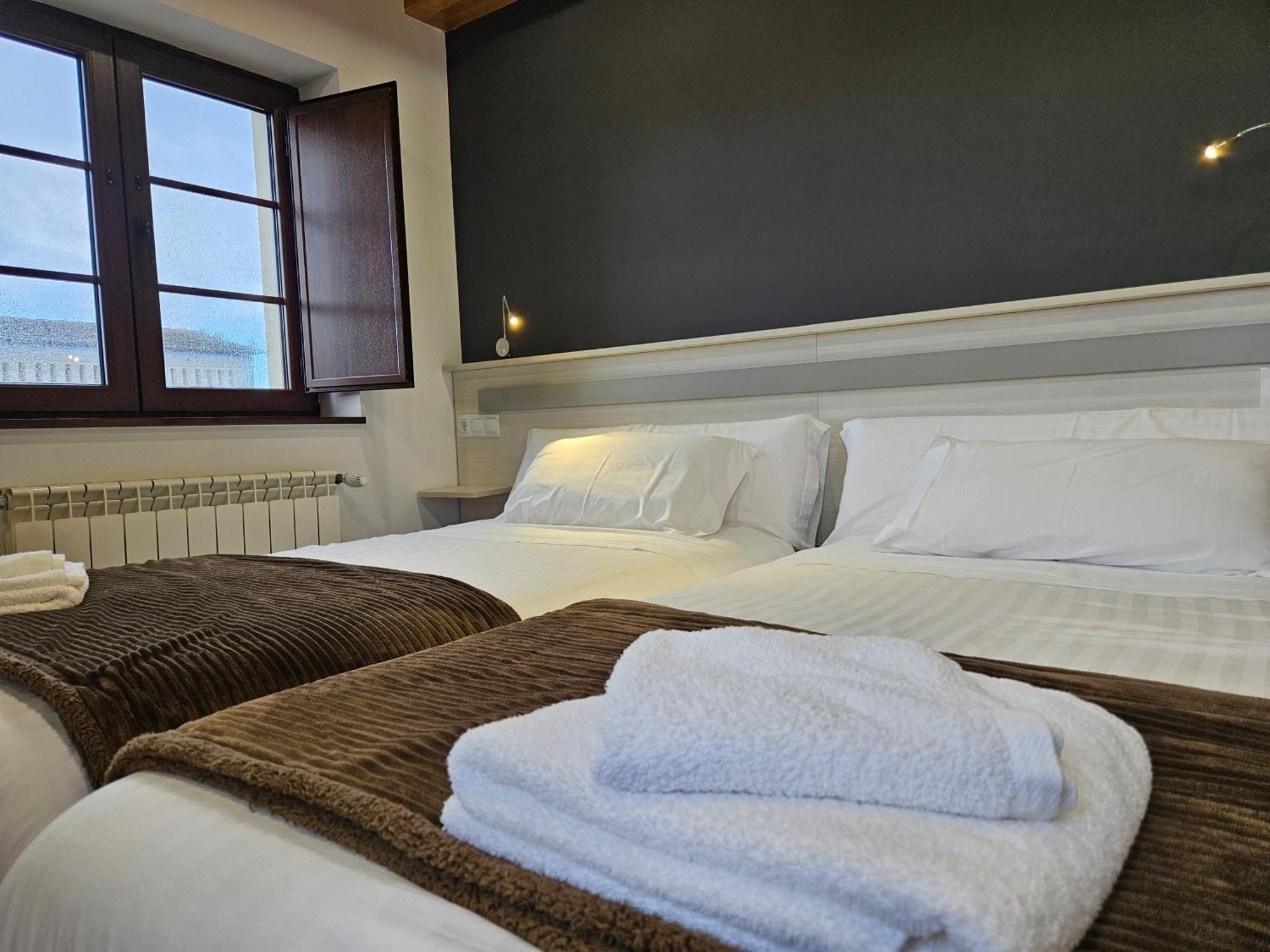 Apartamentos Rurales Lola Penarronda Castropol Exterior photo