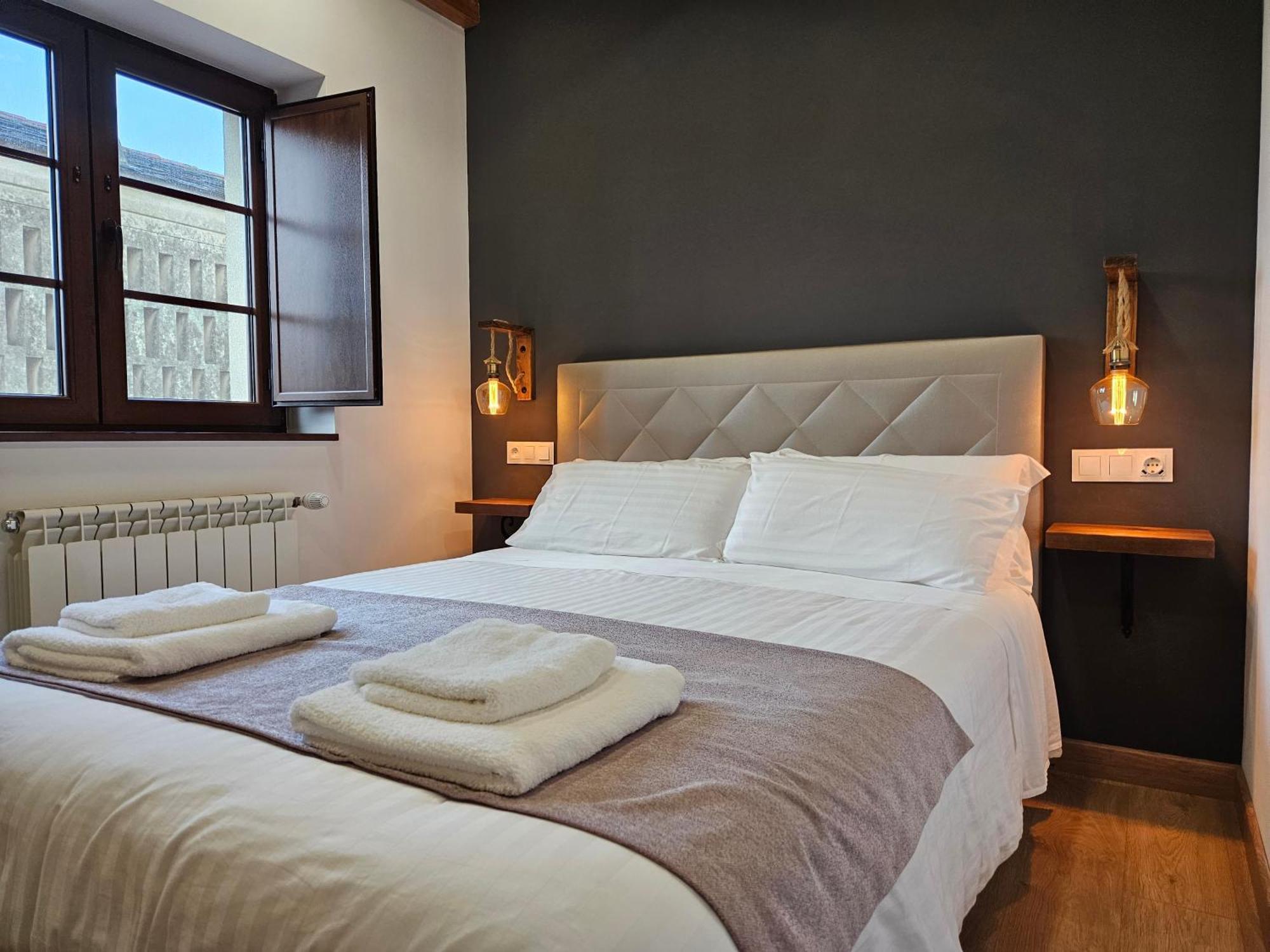 Apartamentos Rurales Lola Penarronda Castropol Exterior photo